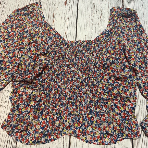 💎BOGO FREE💎H&M Puff Sleeved Peplum Blouse - Picture 8 of 9